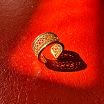 Load image into Gallery viewer, Aro cuff encaje filigrana plata baño oro. Lo vi lo amé lo traje Colombia