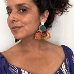 Load image into Gallery viewer, Aros Orquídea en Palma de Iraca Verde Pistacho y Plata. Lo vi lo amé lo traje Colombia