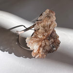 Load image into Gallery viewer, Brazalete Gran Cuarzo Ahumado y Baño Plata. Selecciones de viajes