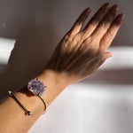 Load image into Gallery viewer, Brazalete Espiral Amatista y Baño Oro. Selecciones de viaje