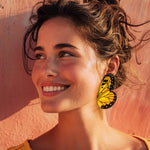 Load image into Gallery viewer, Aros Ilustración Mariposa Amarilla Acraea Issoria XL