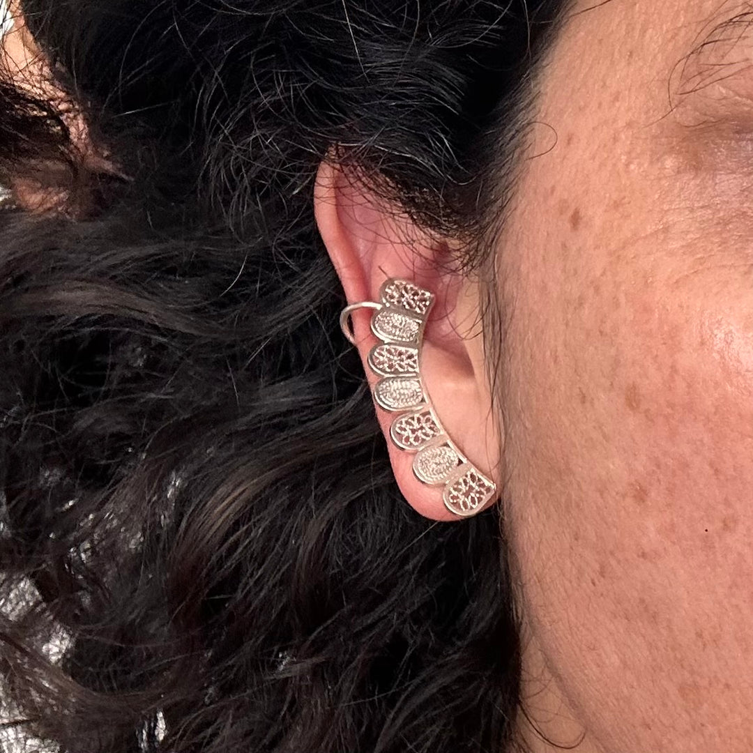 Aro cuff trepador pétalos de plata. Lo vi lo amé lo traje Colombia