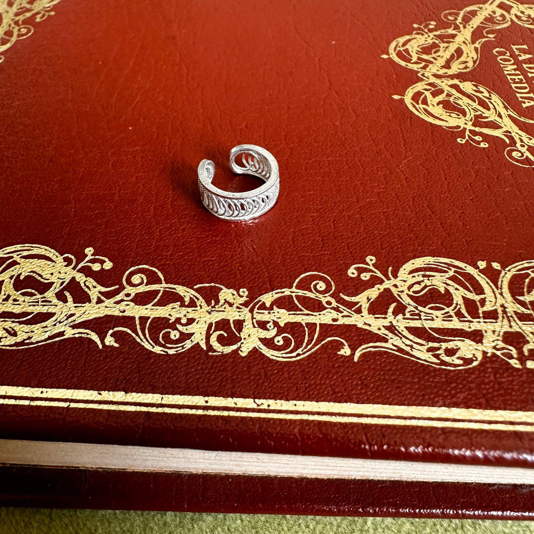 Aro cuff filigrana ondas de plata. Lo vi lo amé lo traje Colombia