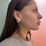 Load image into Gallery viewer, Aros Corazón de Flor. Plata negra
