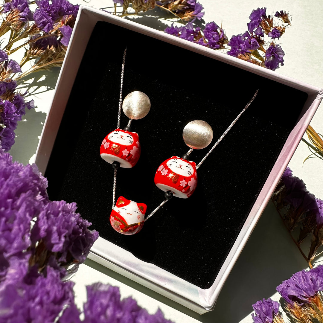 Conjunto Gato de la Fortuna Rojos y Plata ❤️