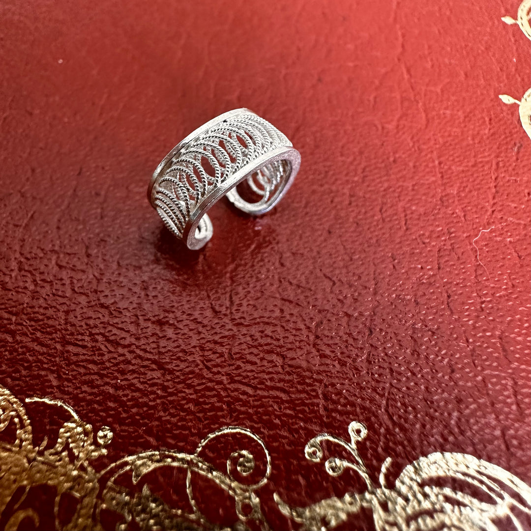 Aro cuff filigrana ondas de plata. Lo vi lo amé lo traje Colombia