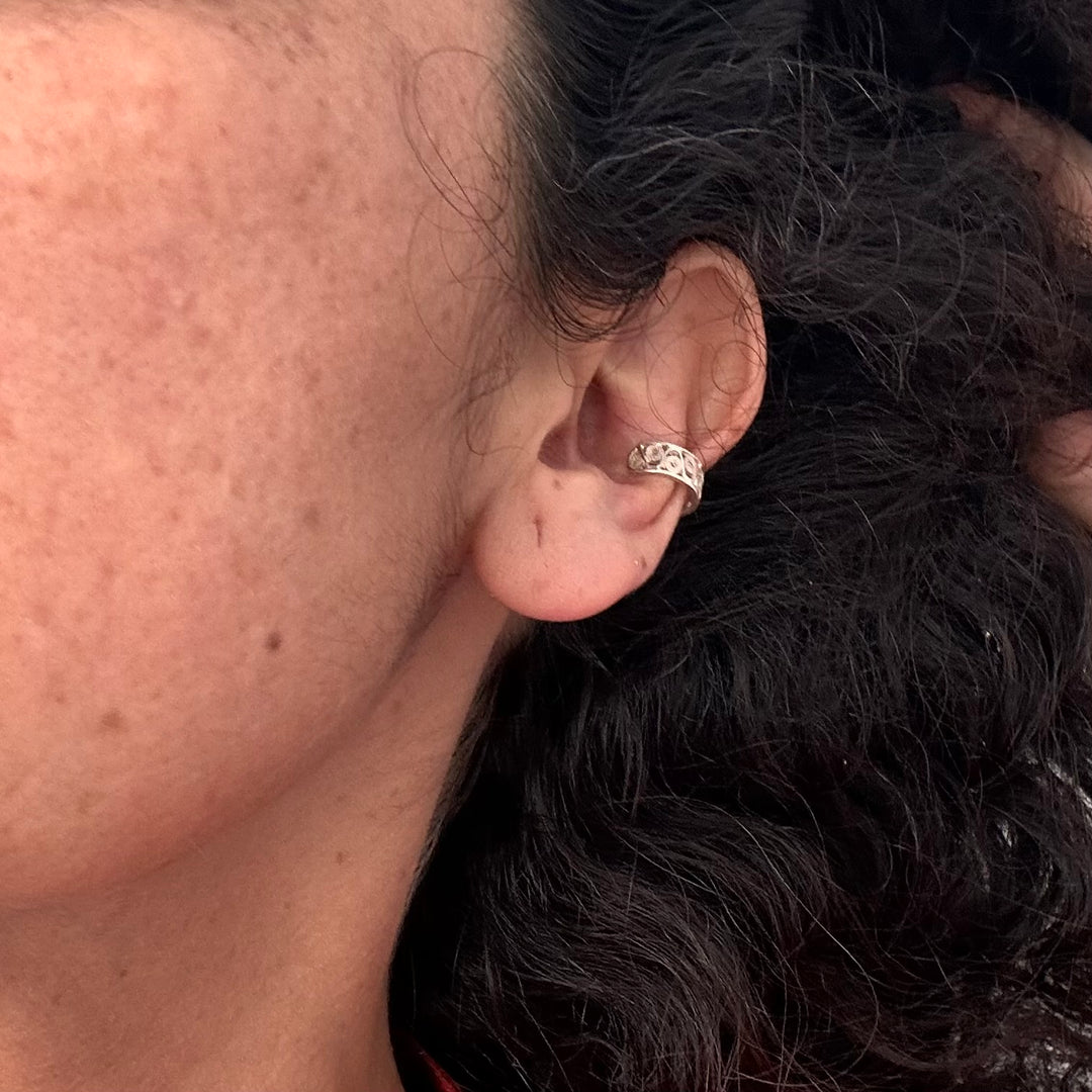 Aro cuff filigrana geometrías de plata. Lo vi lo amé lo traje Colombia