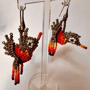 Aros Colibrí Mostacillas Gris y plata. Lo vi lo amé lo traje Colombia