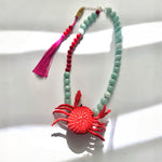 Load image into Gallery viewer, Collar Cangrejo tejido y piedras naturales.  Colección Carnaval