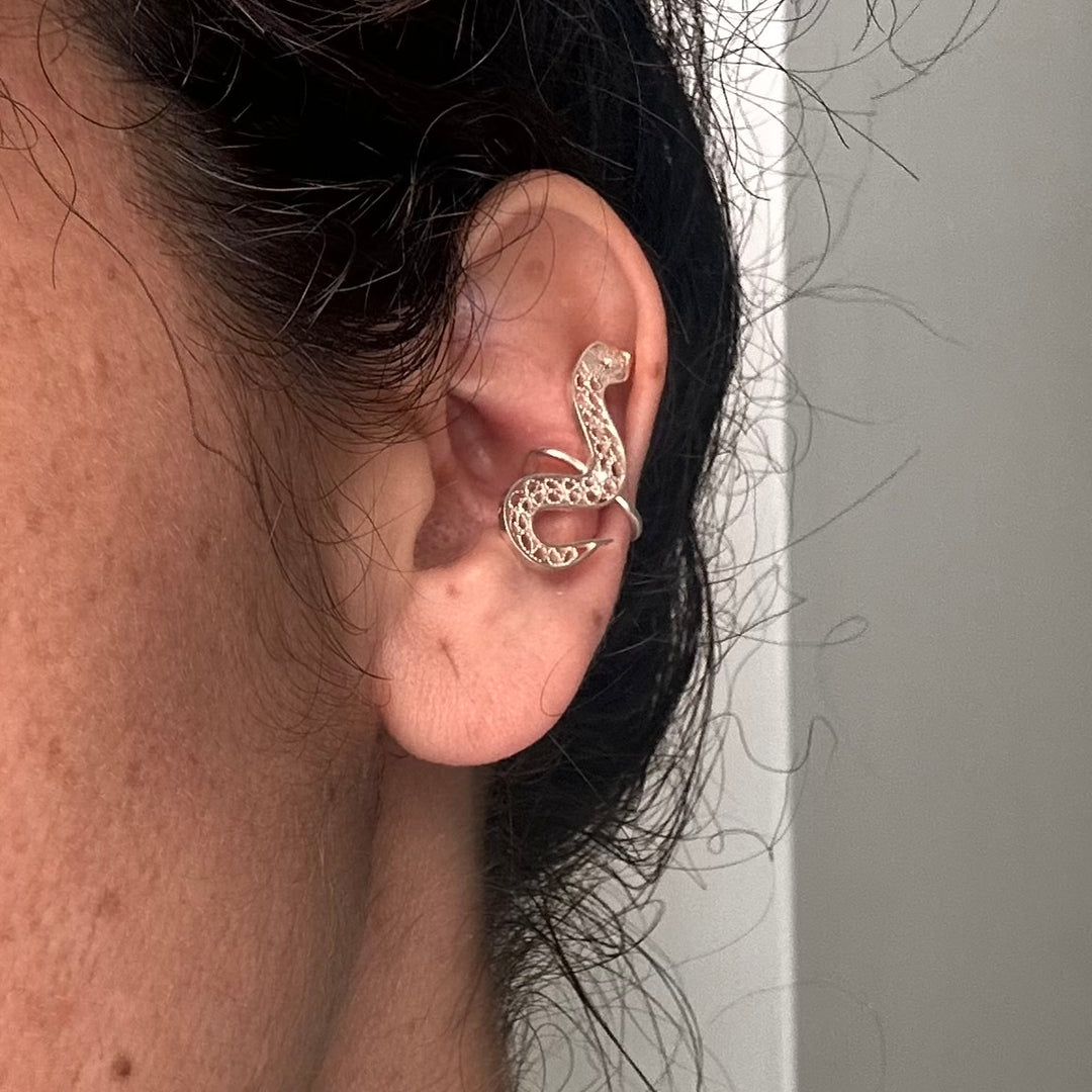 Aro cuff filigrana serpiente de plata. Lo vi lo amé lo traje Colombia
