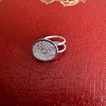 Load image into Gallery viewer, Aro cuff filigrana disco zigzag de plata. Lo vi lo amé lo traje Colombia