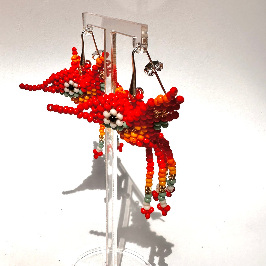 Aros Colibrí Mostacillas Rojo y plata. Lo vi lo amé lo traje Colombia