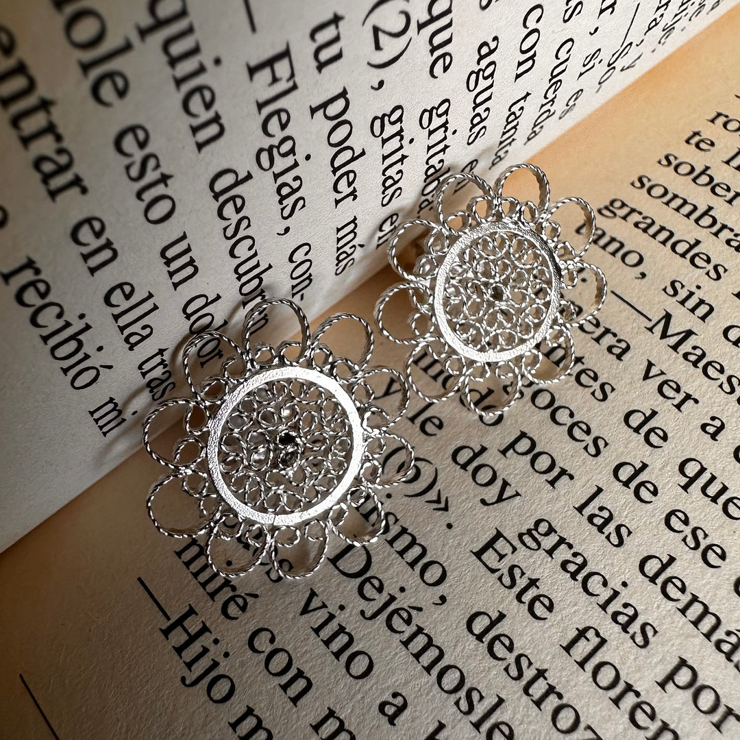 Aro círculo encaje filigrana plata. Lo vi lo amé lo traje Colombia