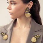 Load image into Gallery viewer, Preventa: Aros Ilustración Mariposa Argopteron Dorada XL. Envíos 1 octubre
