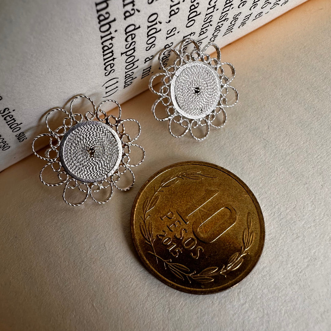 Aro círculo encaje filigrana plata relleno. Lo vi lo amé lo traje Colombia