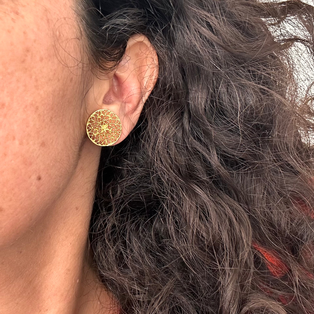 Aro circular encaje filigrana plata baño oro. Lo vi lo amé lo traje Colombia