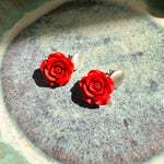 Load image into Gallery viewer, Aros Rosa con Semi Esfera de Plata
