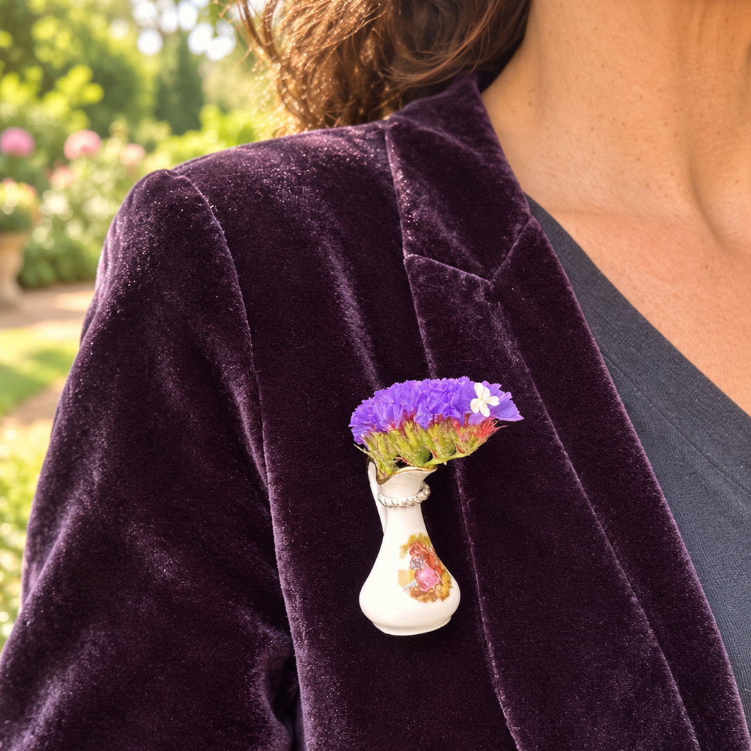 Prendedor Florero Limoges y pañito de París 02. Pieza única