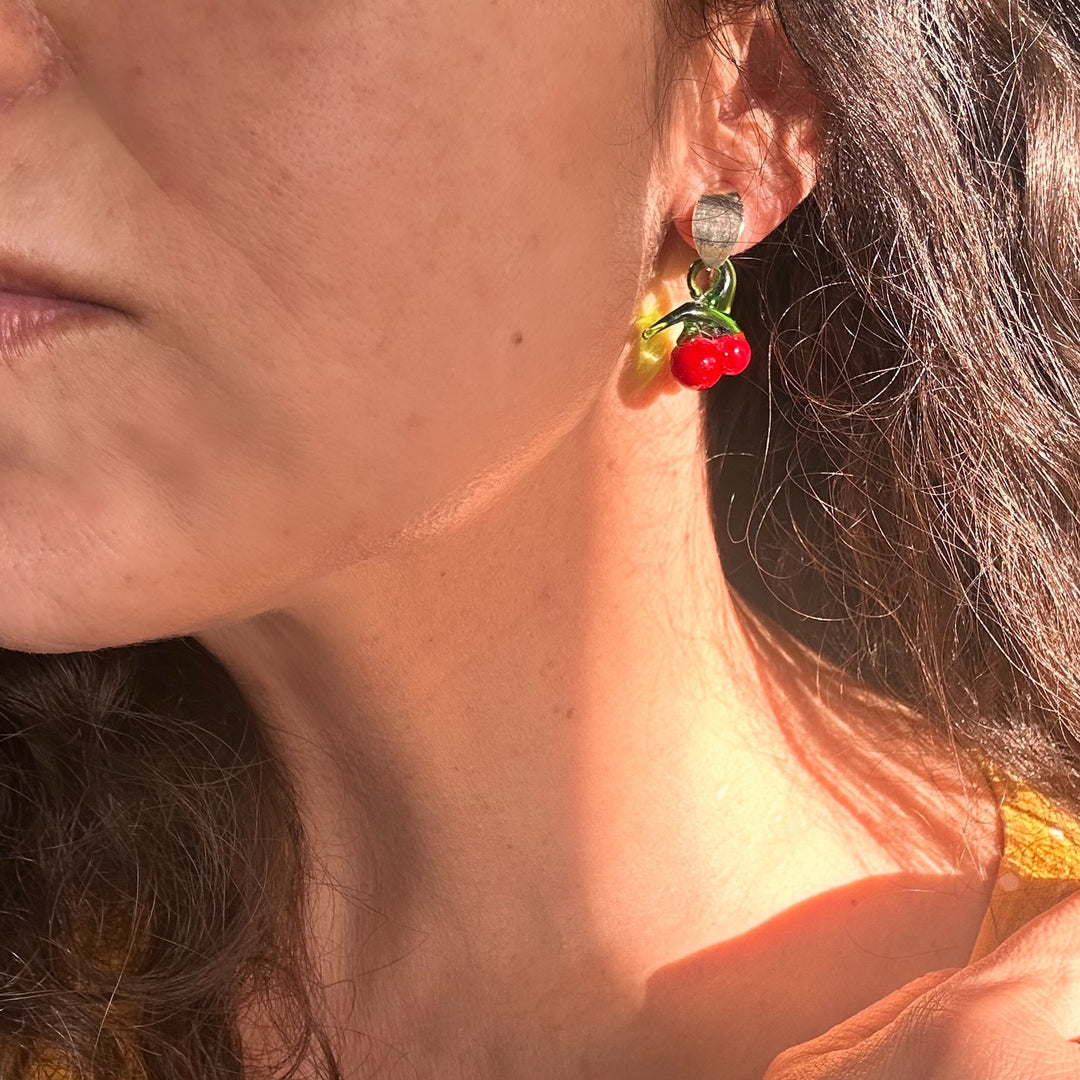 Aros Guindas Cristal y Hoja Plata