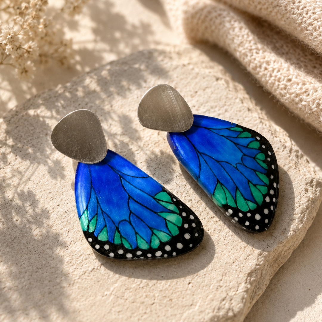Aros Ilustración Ala Grande Mariposa Morpho con Uñeta de Plata
