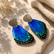 Aros Ilustración Ala Grande Mariposa Morpho con Uñeta de Plata