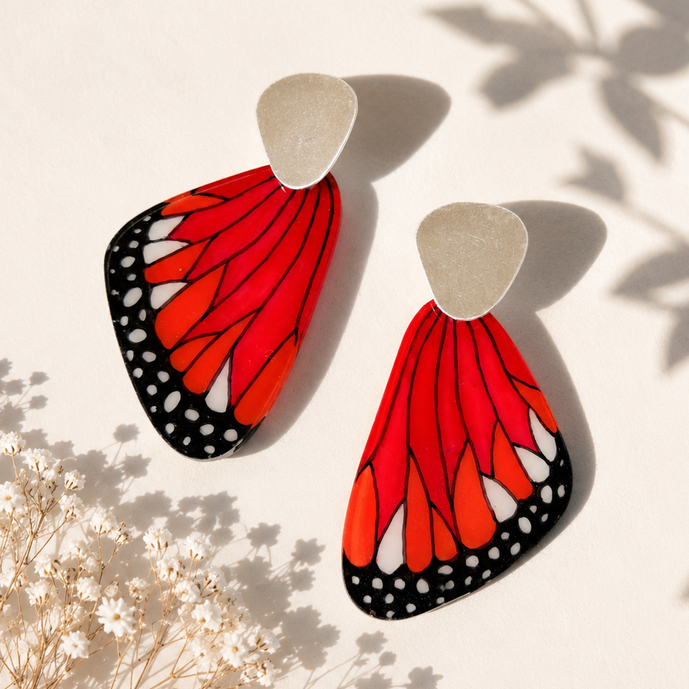 Aros Ilustración Ala Grande Mariposa Monarca con Uñeta de Plata
