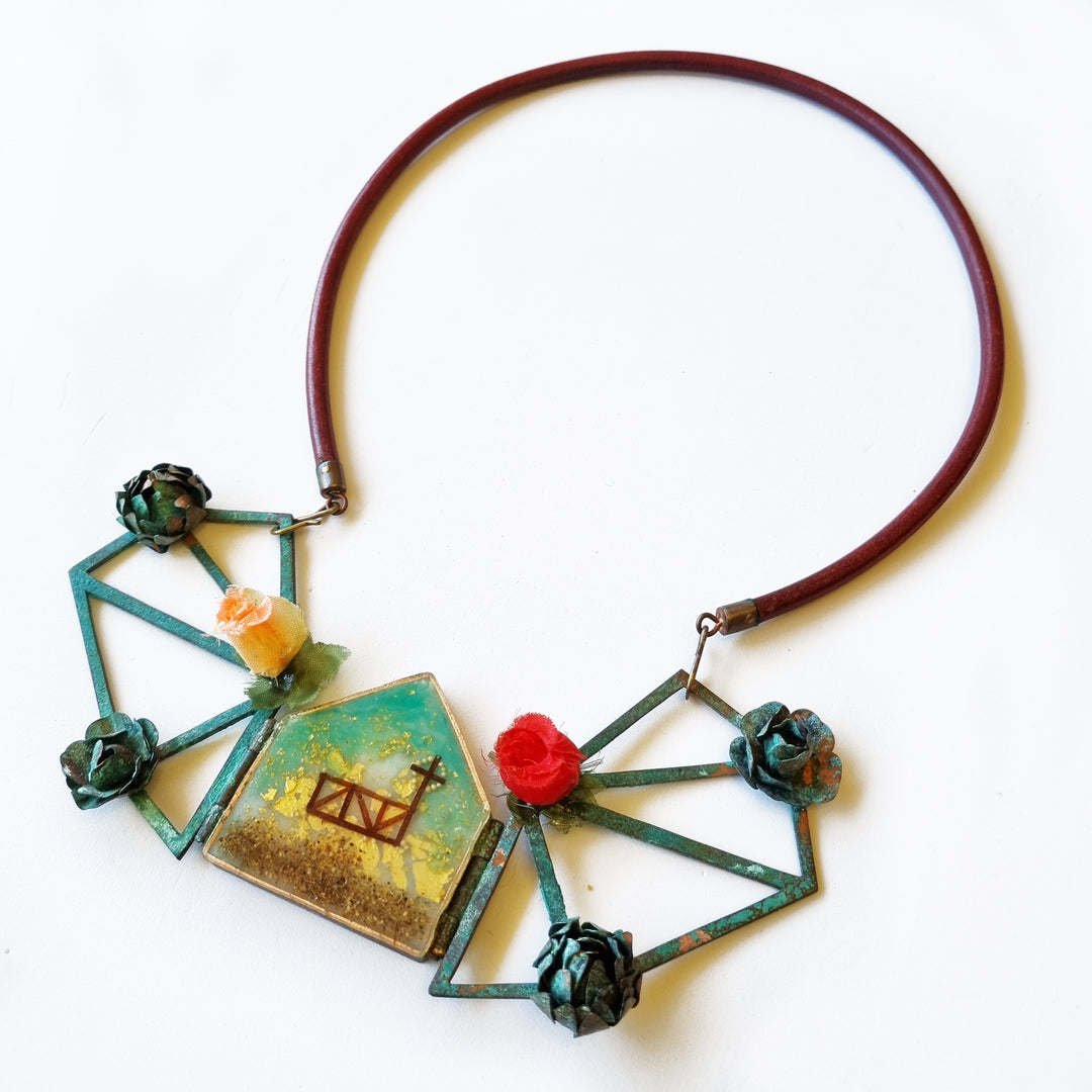 Necklace Object. Winged Animite