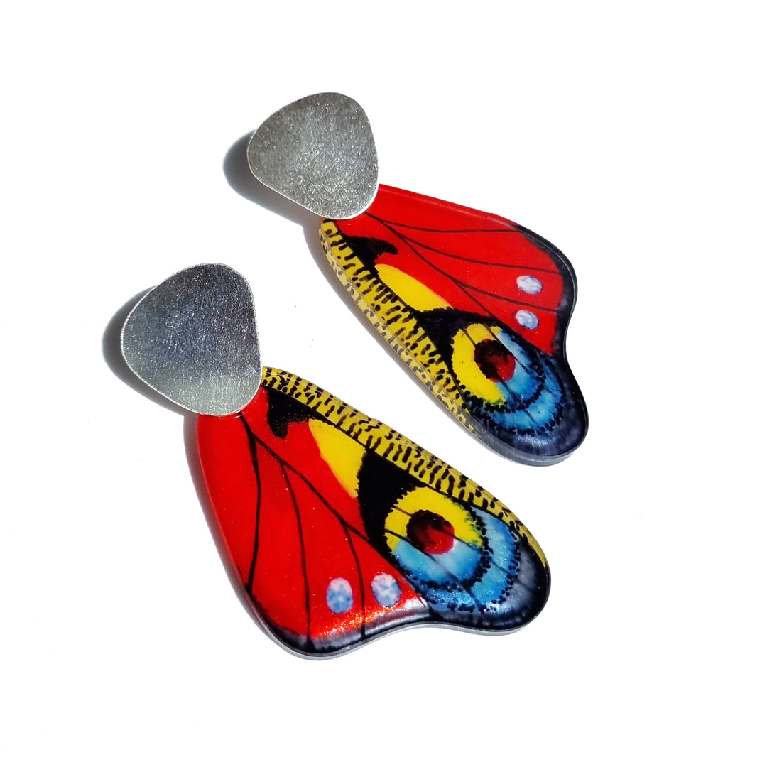 Hoops Illustration Peacock Butterfly Wings with Finger