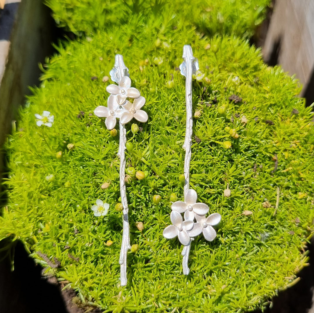Botanical Earrings Twig in Flower Silver