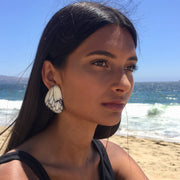 Aros Ilustración Ala Grande Mariposa Tatochila con palito plata