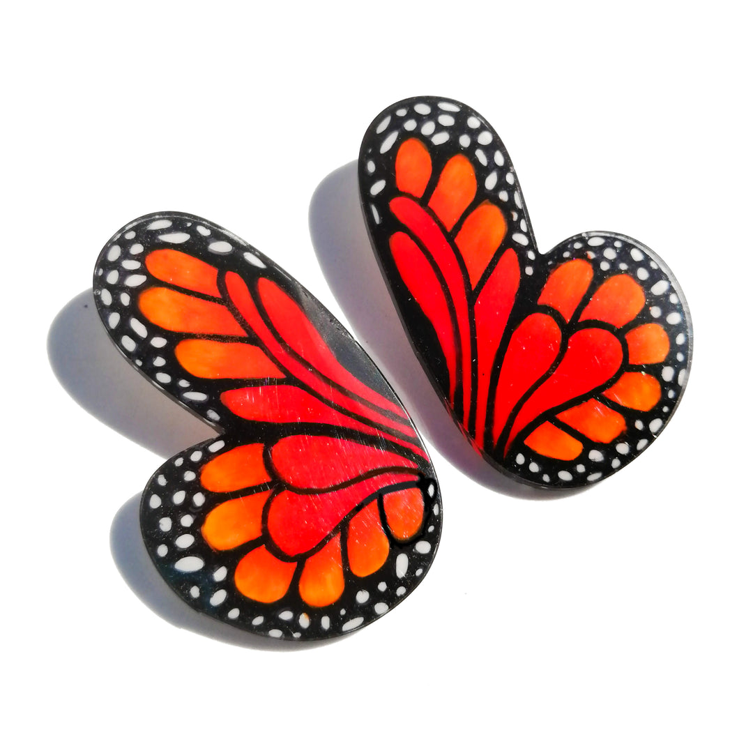 Hoops Illustration Medium Monarch Butterfly XL with pin