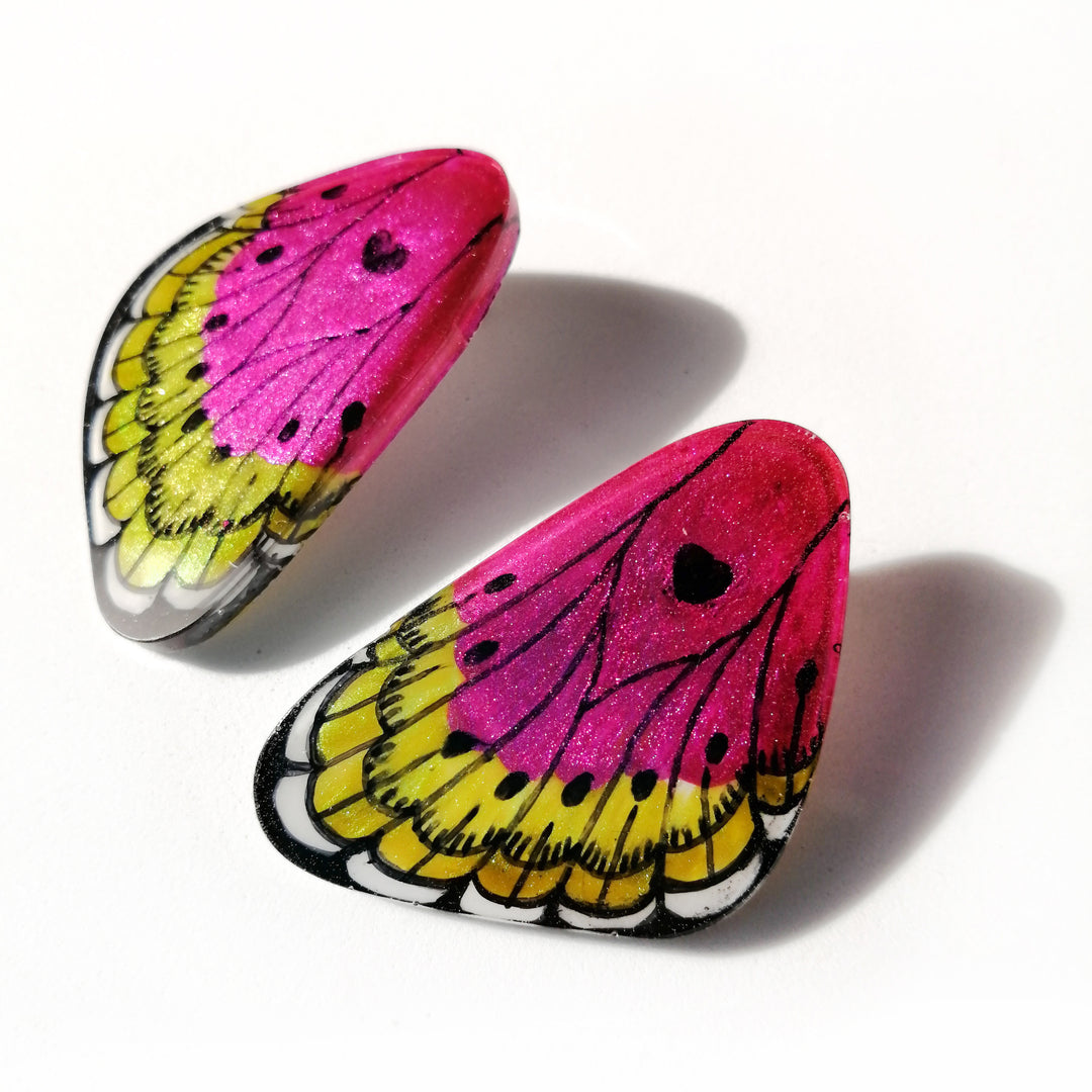 Hoops Illustration of Fuchsia and Green Butterfly Wings with Pin