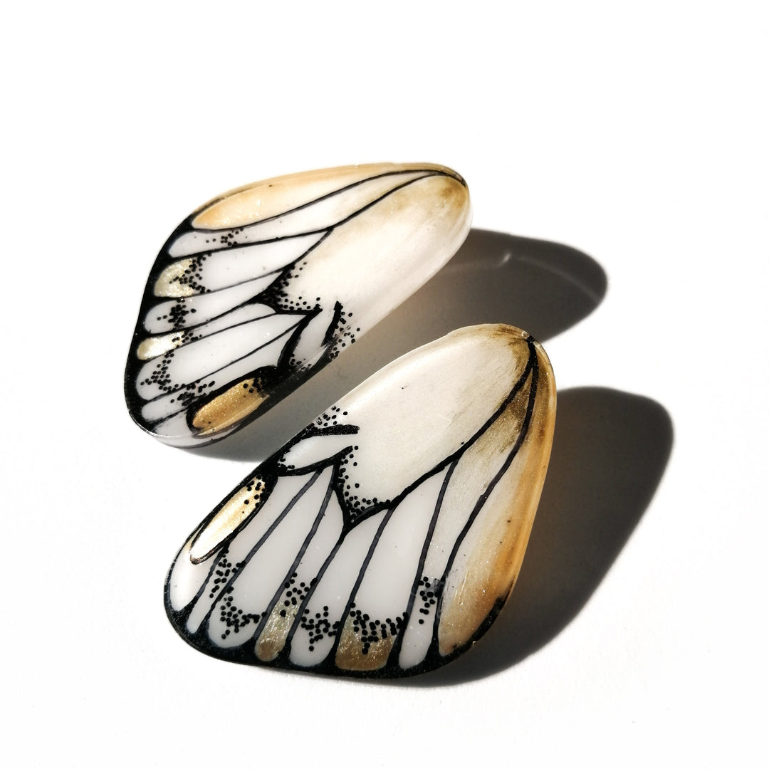Aros Ilustración Ala Grande Mariposa Tatochila con palito plata