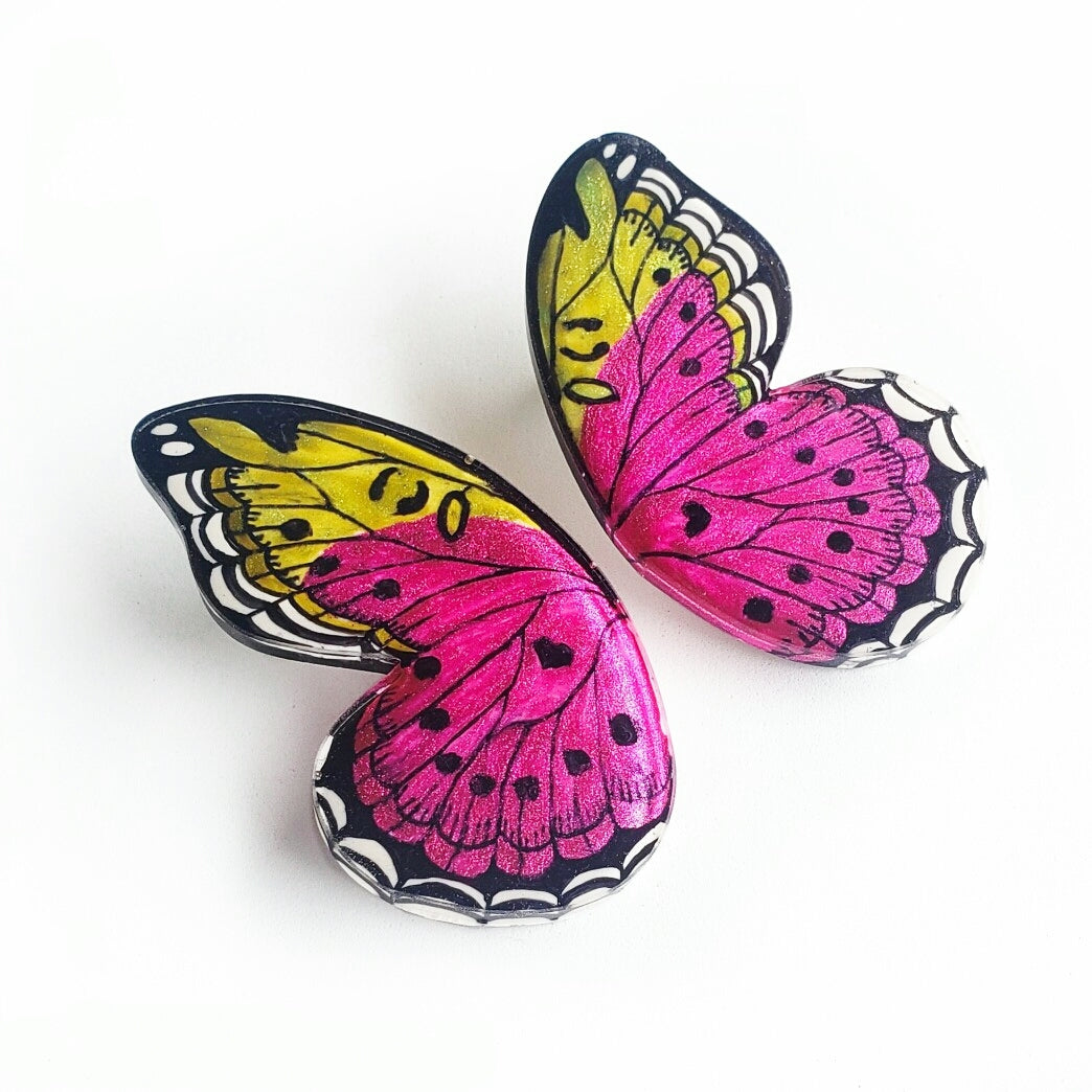 Hoops Illustration Half Butterfly XL Fuchsia and Green with Pin