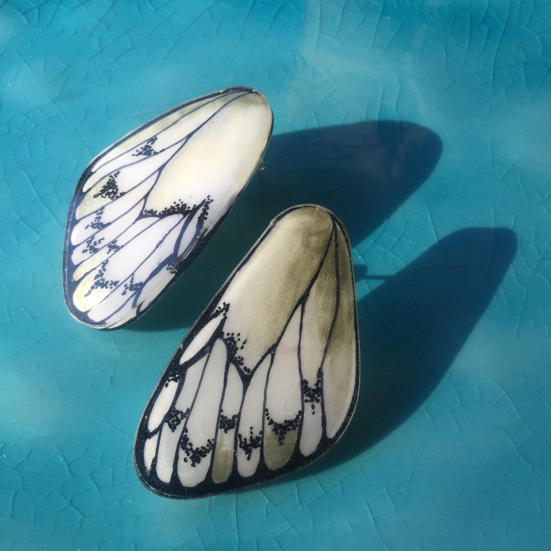 Aros Ilustración Ala Grande Mariposa Tatochila con palito plata